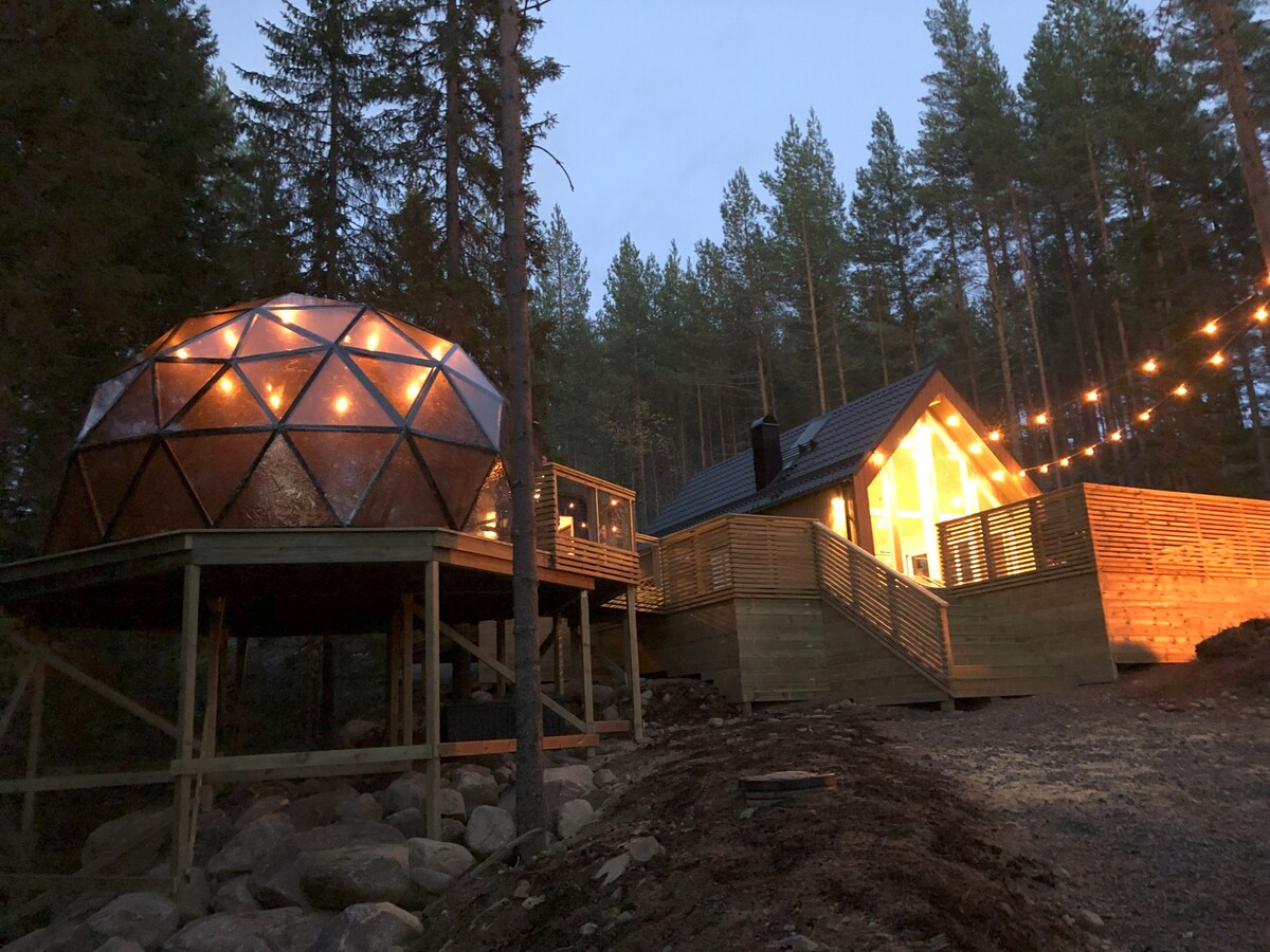 Furukrona - Private Glass Dome, Sauna and Hot Tub!