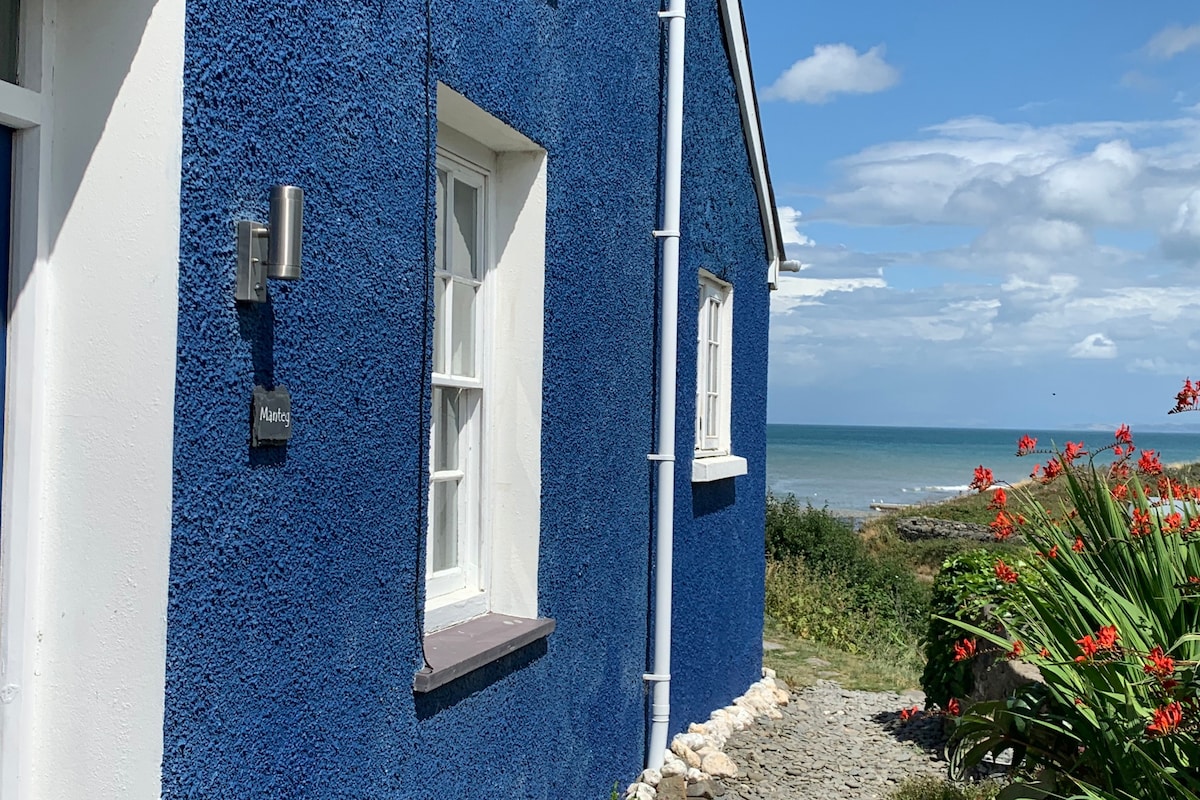 Wonderful cottage with sea and countryside views