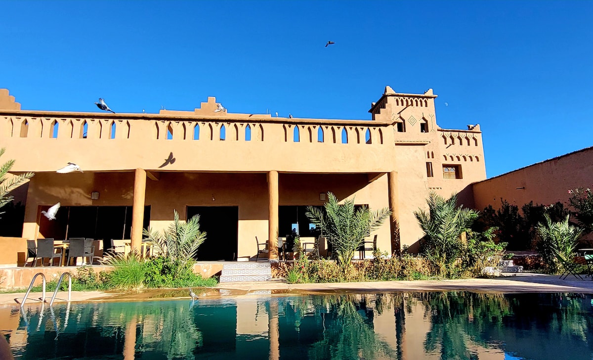 Chambre typique auberge avec piscine 2 personnes