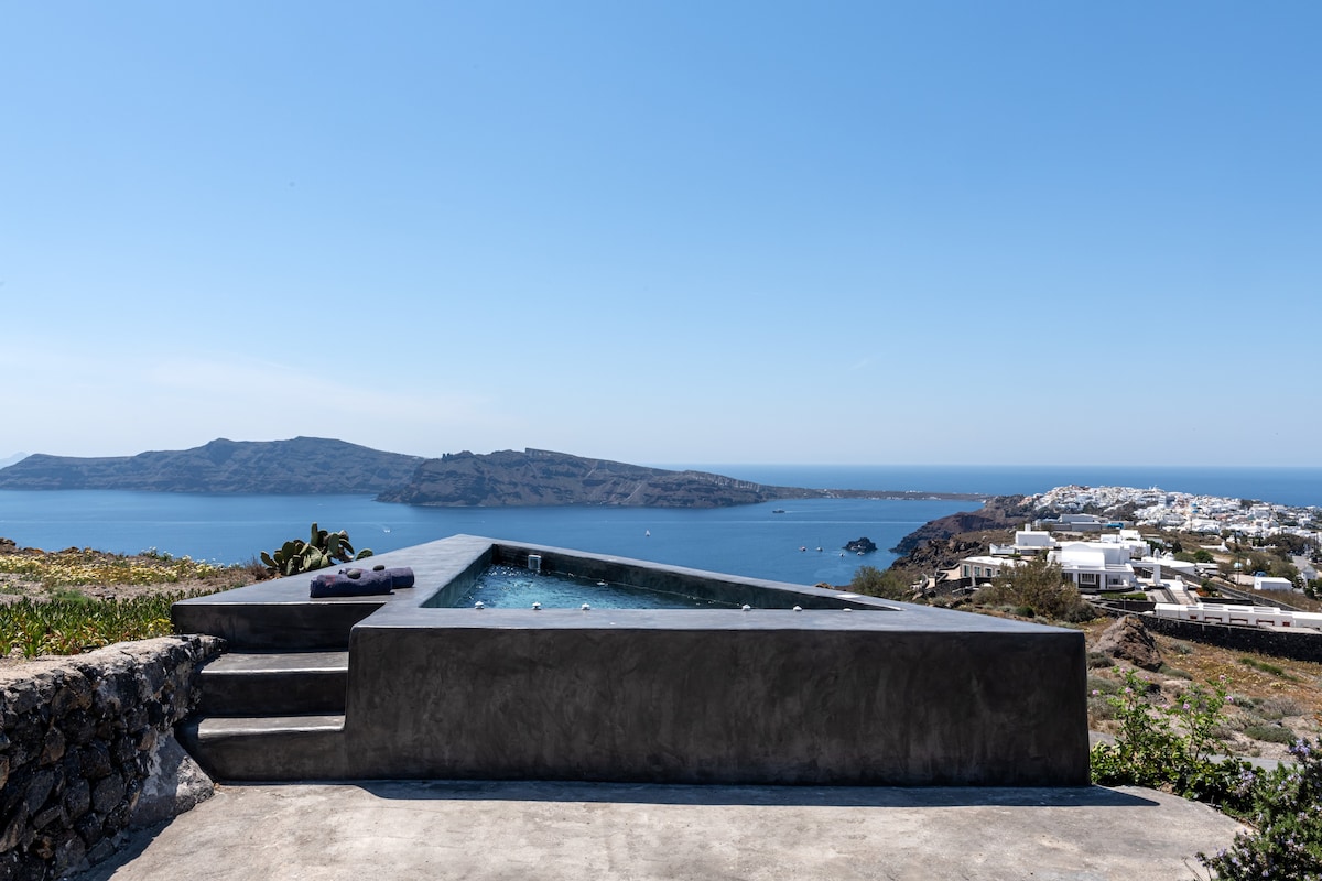 270 Oia's View House IV - private pool & hot tub