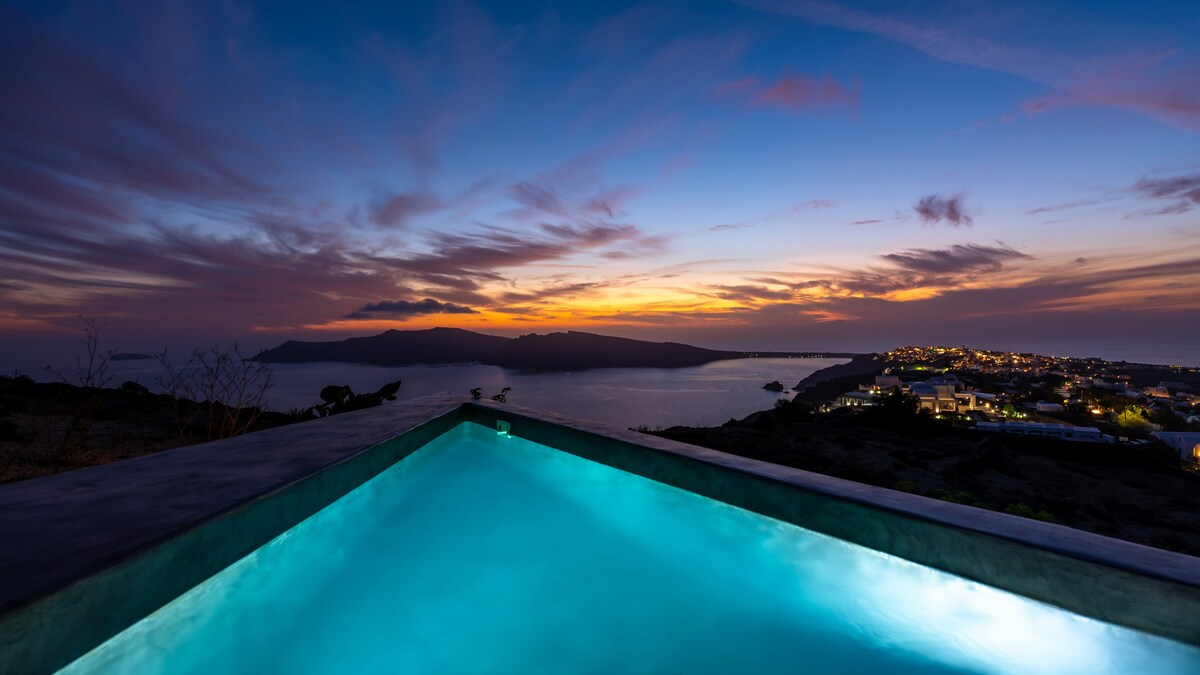 270 Oia's View House IV - private pool & hot tub
