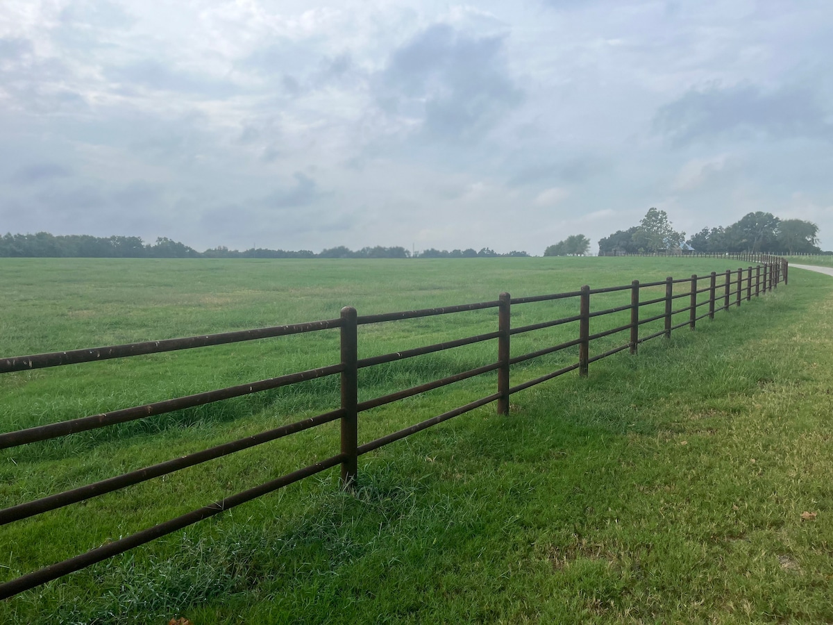 Texas Lone Star Ranch Retreat