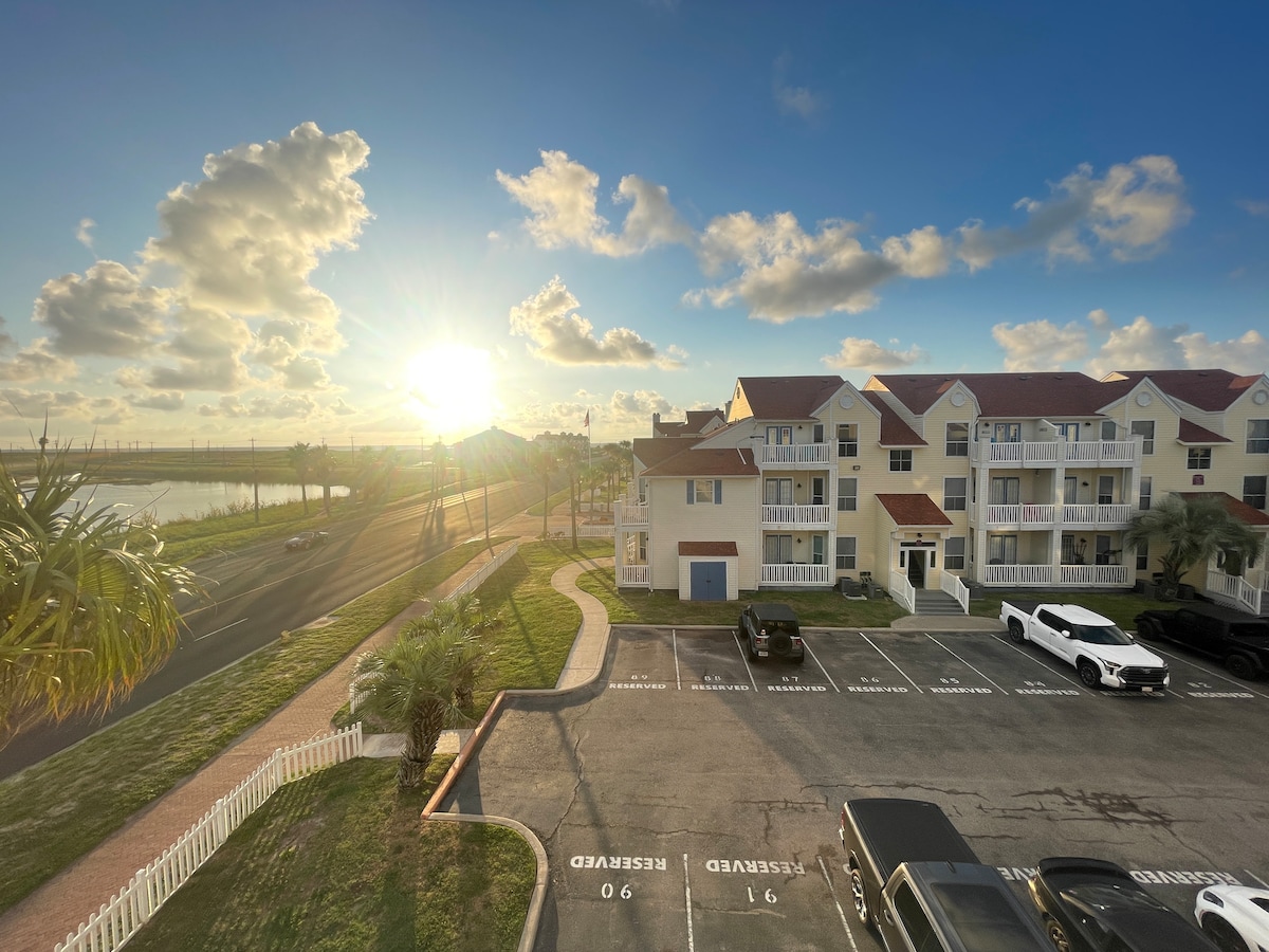 Beachfront Condo on MustangPadre