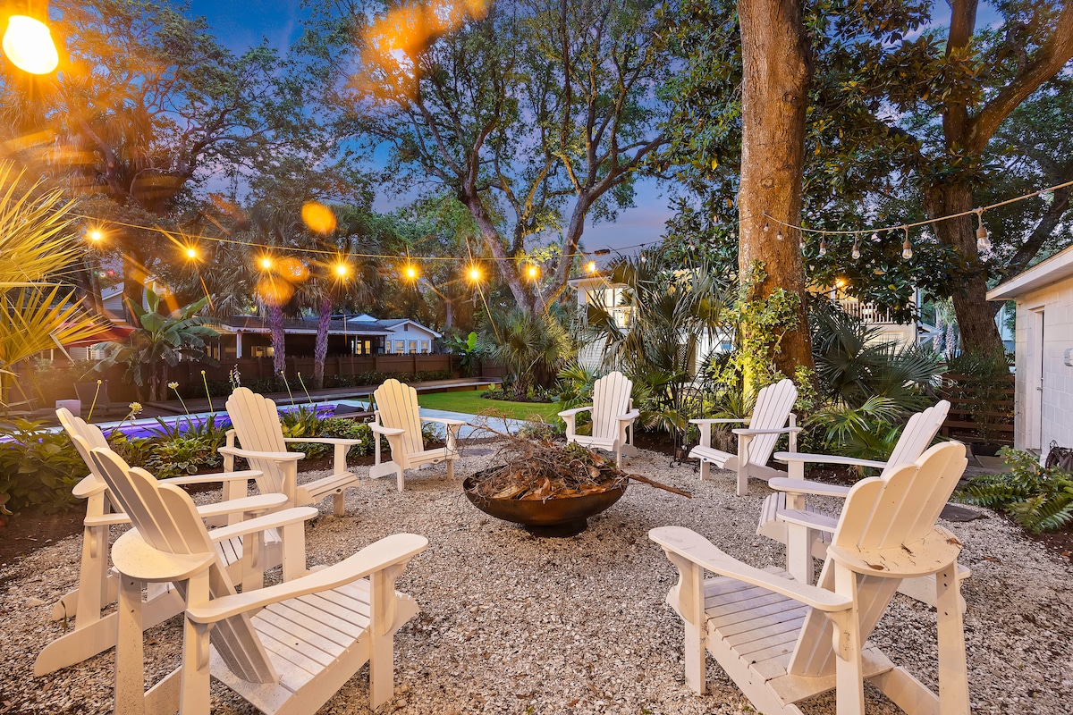 Beach House with Backyard Oasis