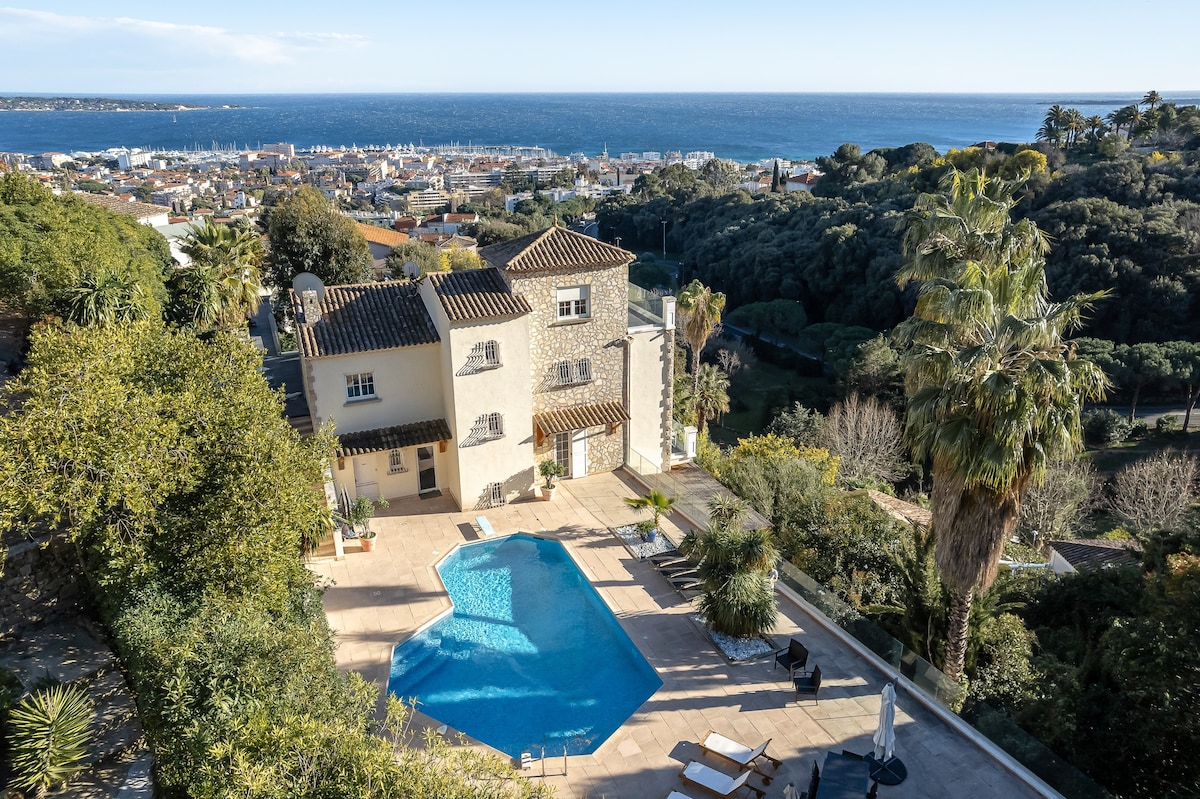 Villa Roc d'Azur: Sea View/Swimming Pool/Jacuzzi