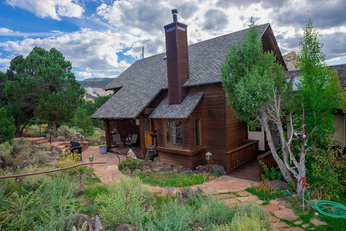 Tiny Creek Retreat