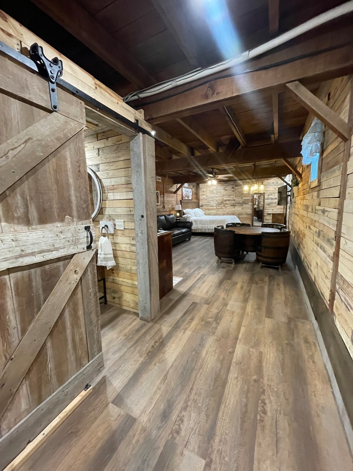 4 Generations Barn Suite