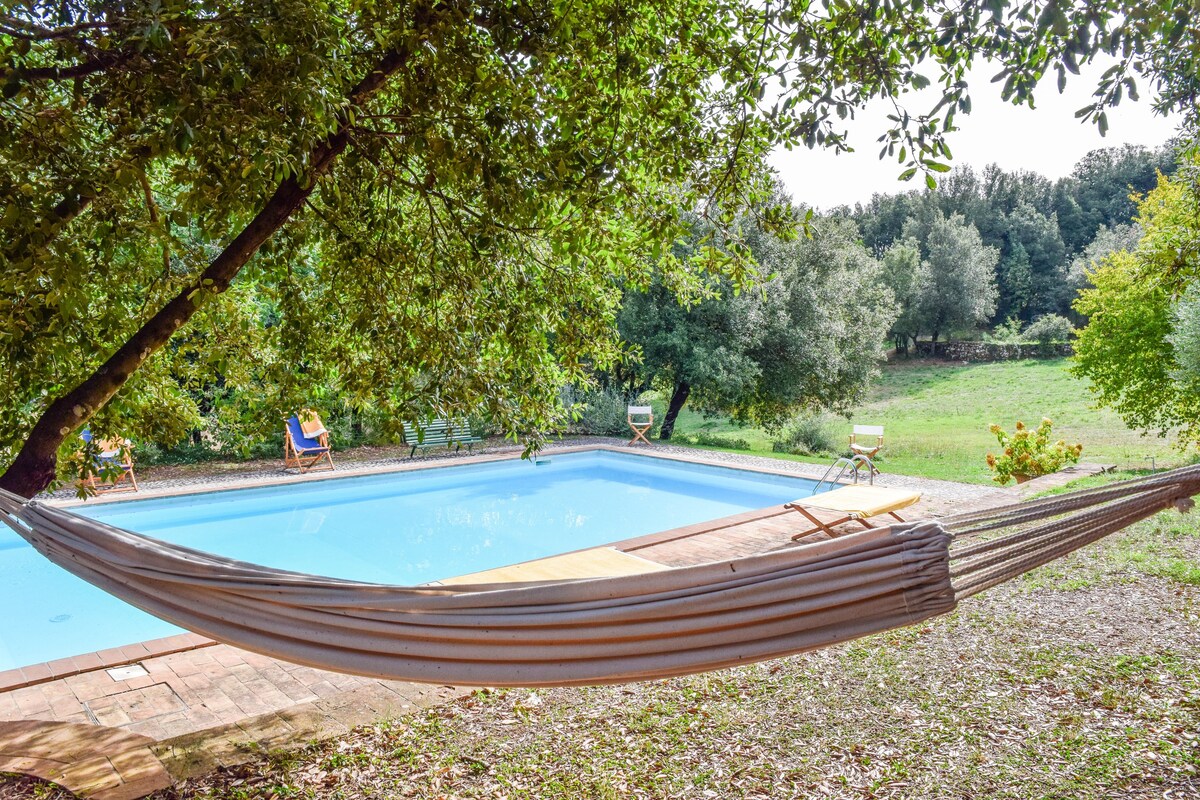 翁布里亚乡村别墅别墅别墅，设有游泳池