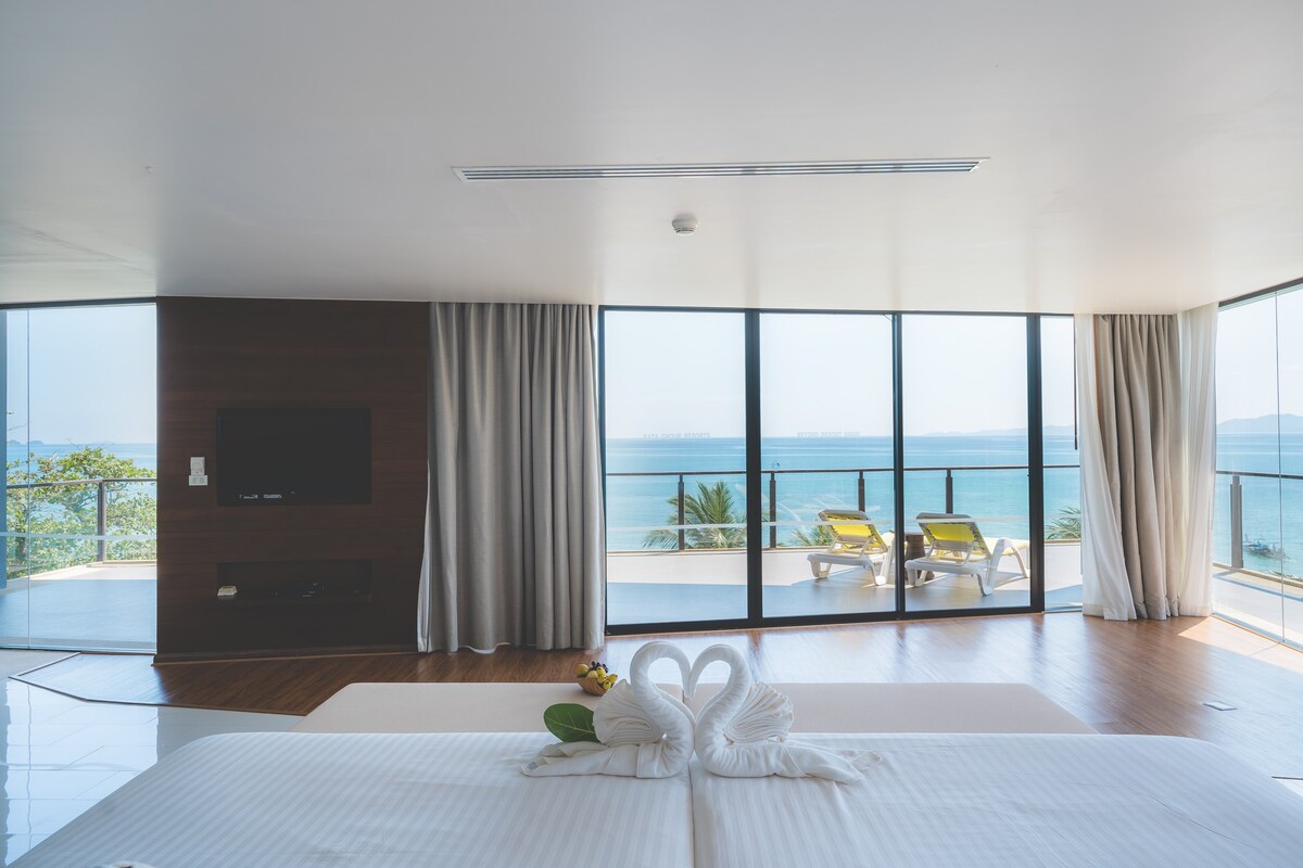 Grand Seaview Suite