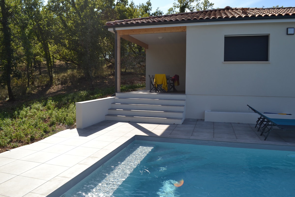 Gîte chez Isa et Seb à Cahors, piscine et clim