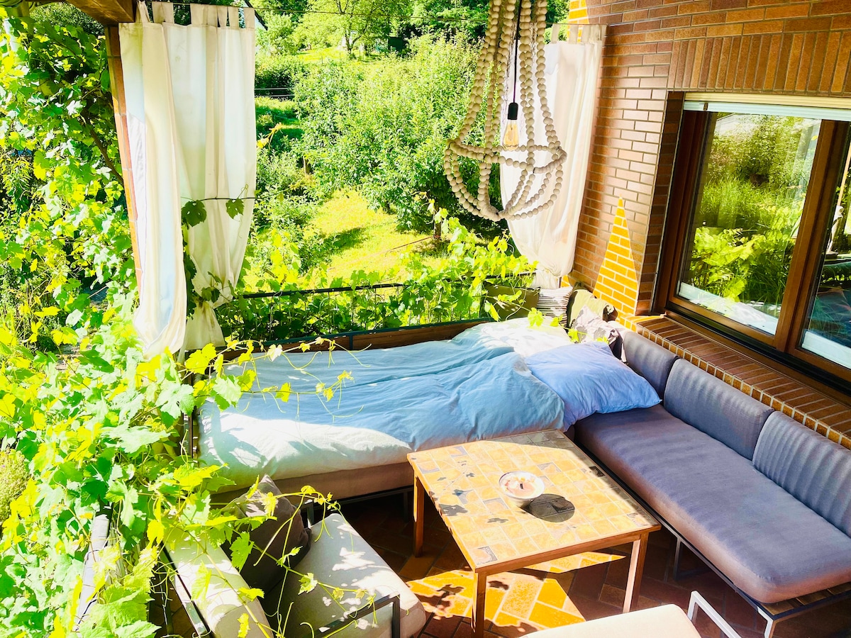 Ferienwohnung im Grünen mit Outdoorschlafzimmer