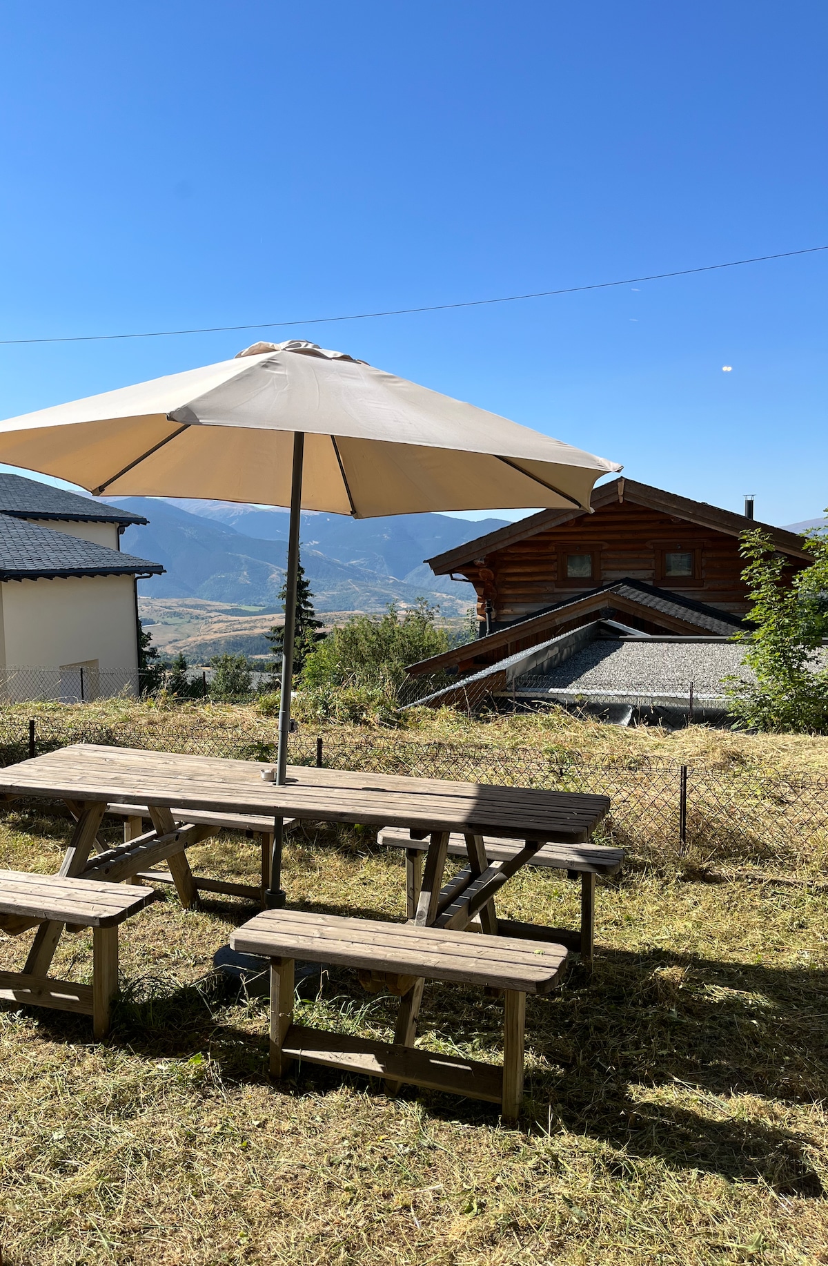 Appartement jardin vue montagne