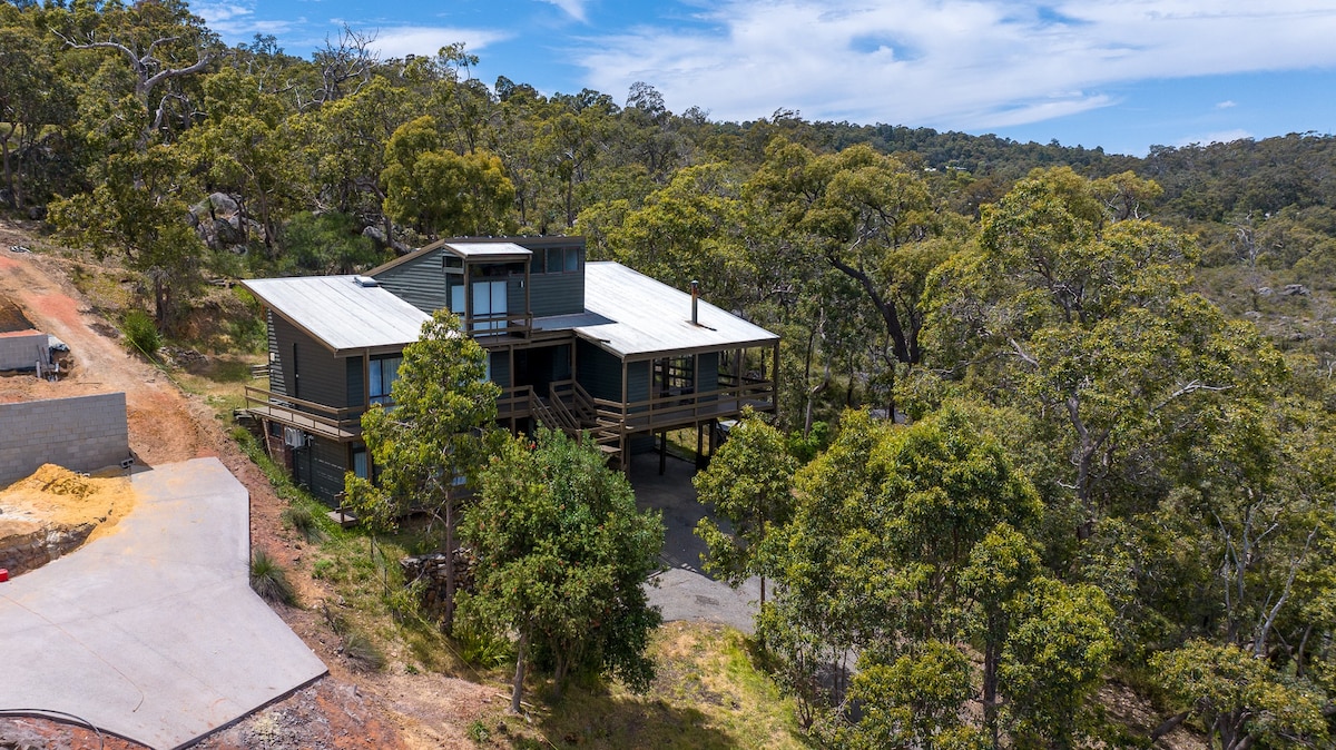 Valley Vista Forest Retreat-Perth Hill Top