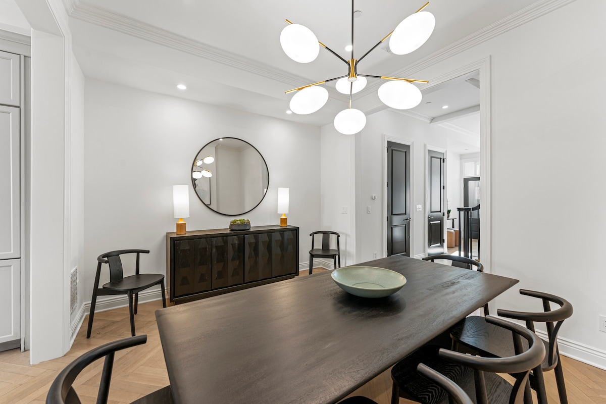 Stately DC Rowhome | Historic 7BR/4.5BA US Capitol