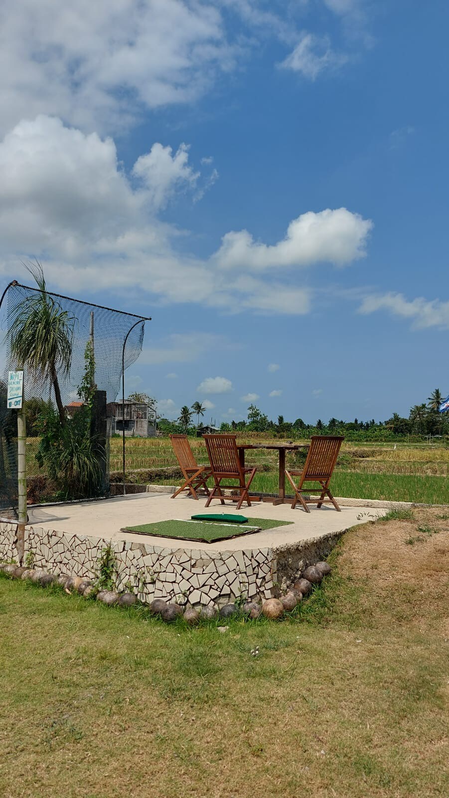 Home Garden with Ricefield view 18 min from canggu