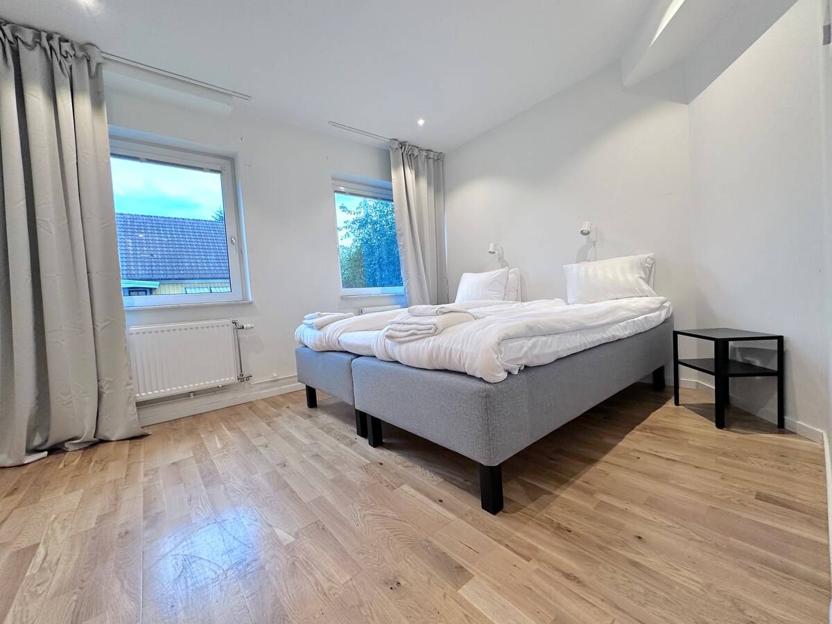 安静的双卧室公寓Älvsjö