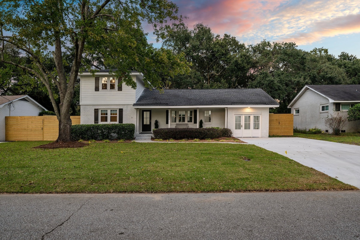 Renovated - 4 Bedroom Home in Old Village