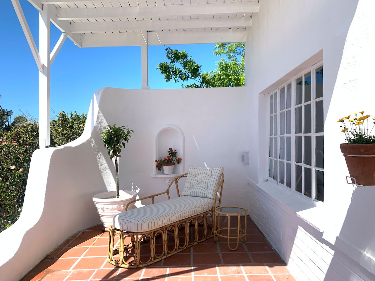 Charming seaside house near penguin reserve