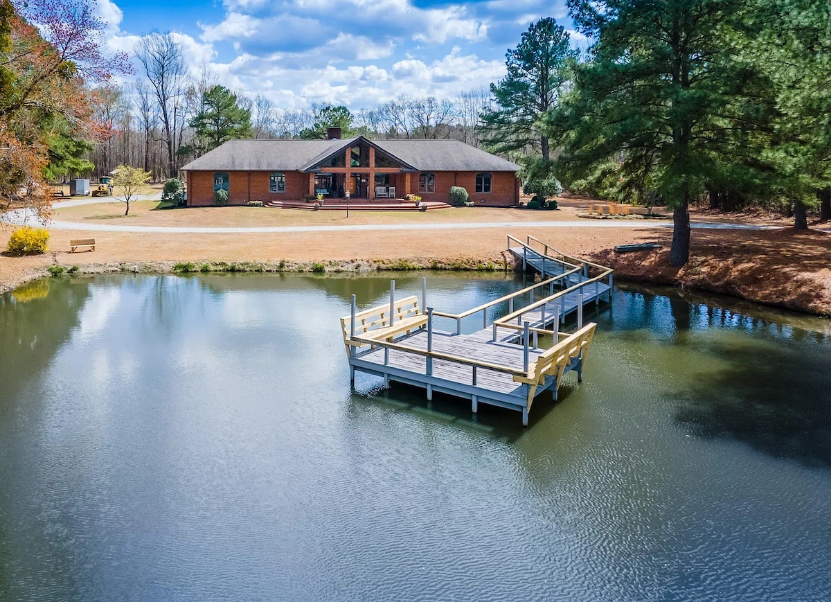 Huge Ranch with Pond in 29 Acres