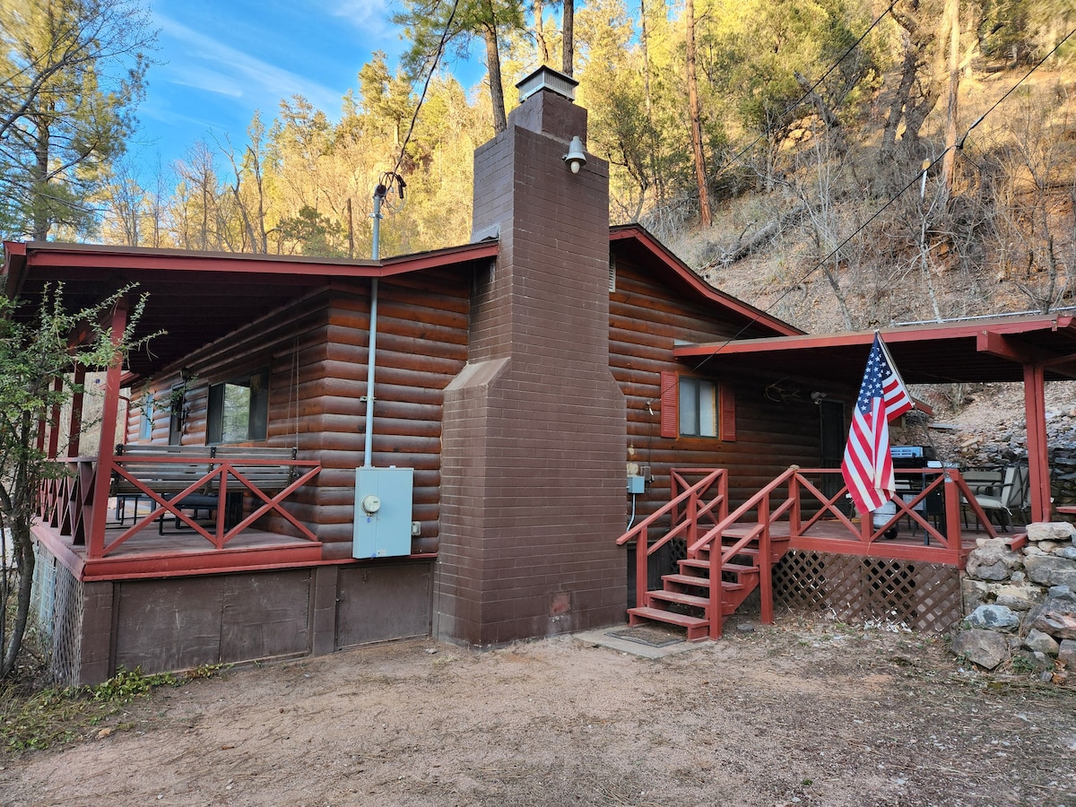 Kohl's Ranch Creekside Cabin - Adventure Awaits!