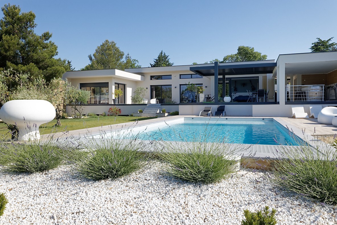 Maison d'architecte piscine Uzès by FLB immobilier