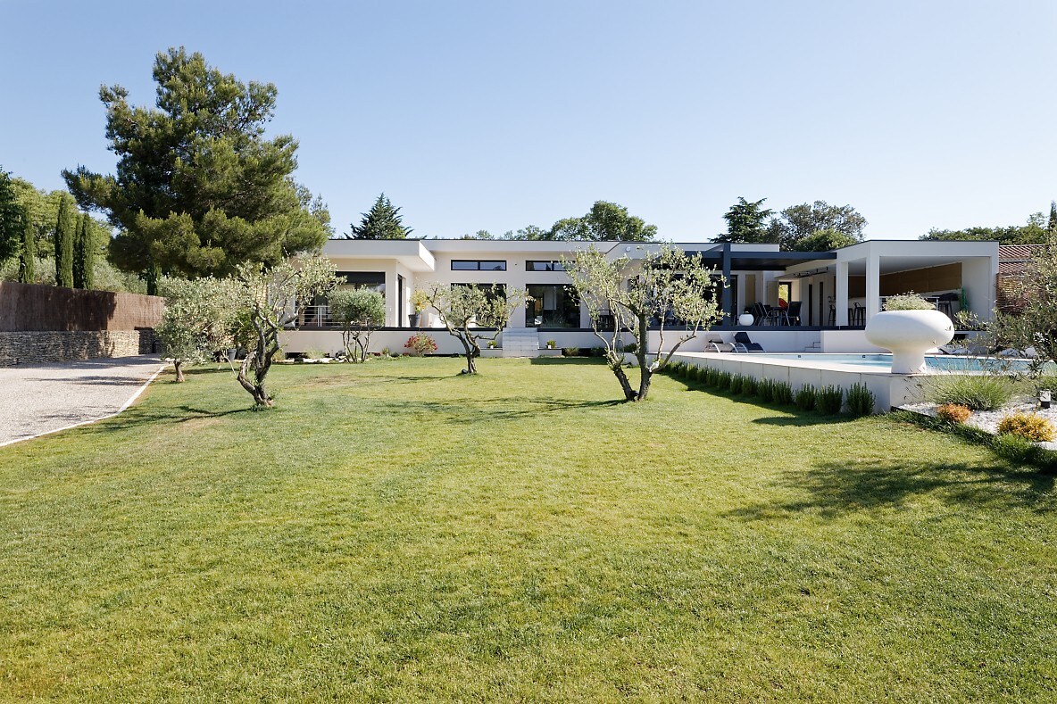 Maison d'architecte piscine Uzès by FLB immobilier