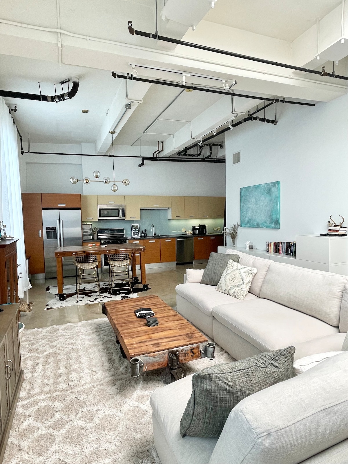 Downtown Fashion District Loft