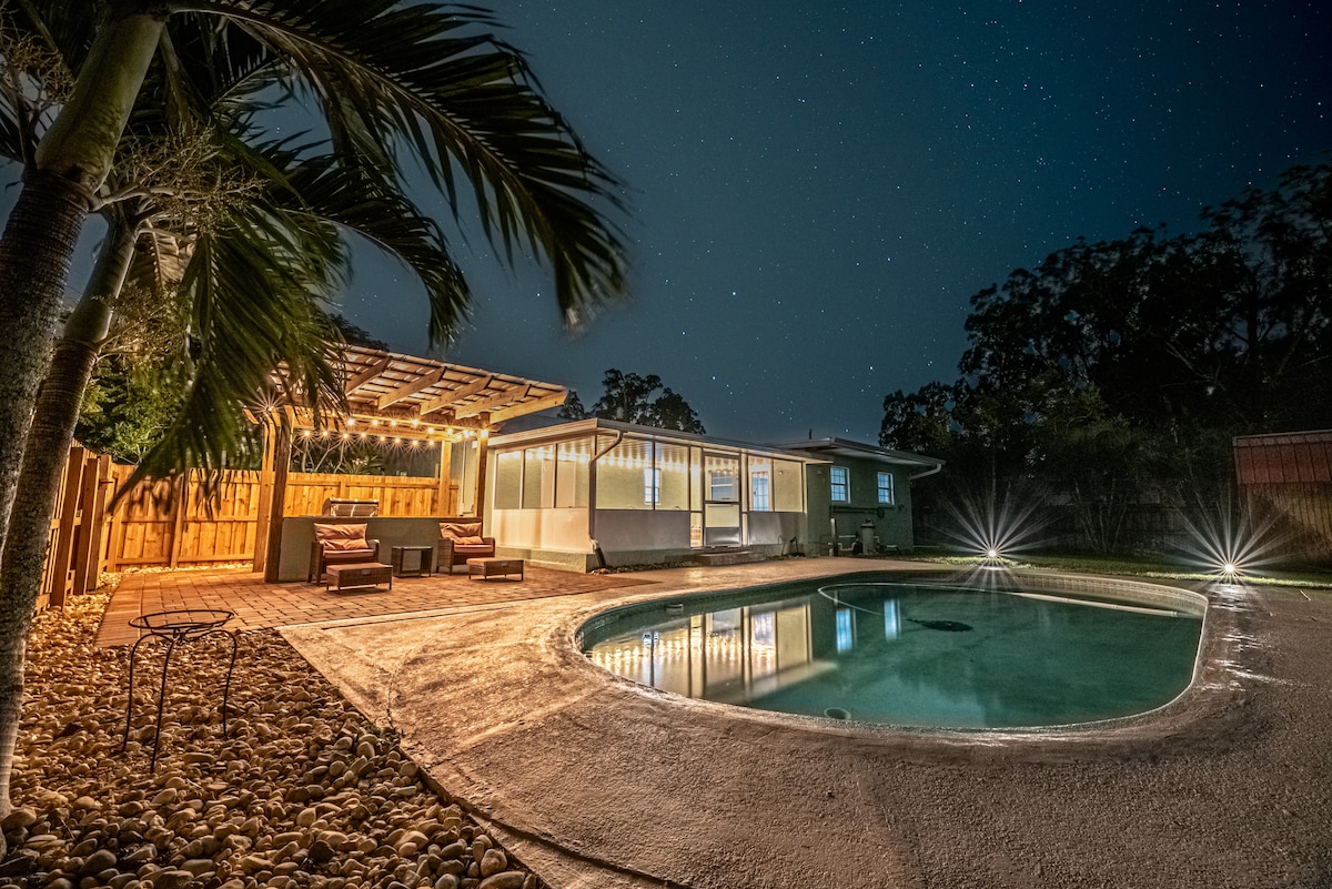 Pool Home 10 Minutes From Beach!