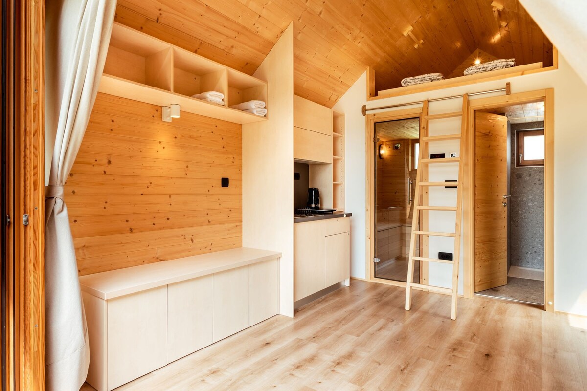 Počitniška hiška s savno in leseno kadjo