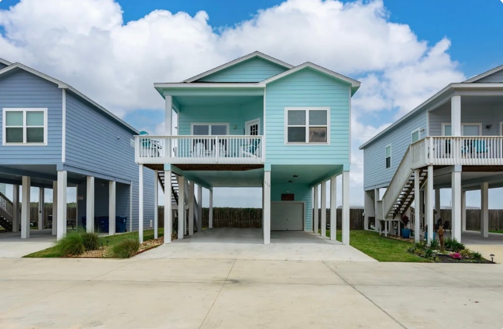 Stingray Cove charming coastal cottage