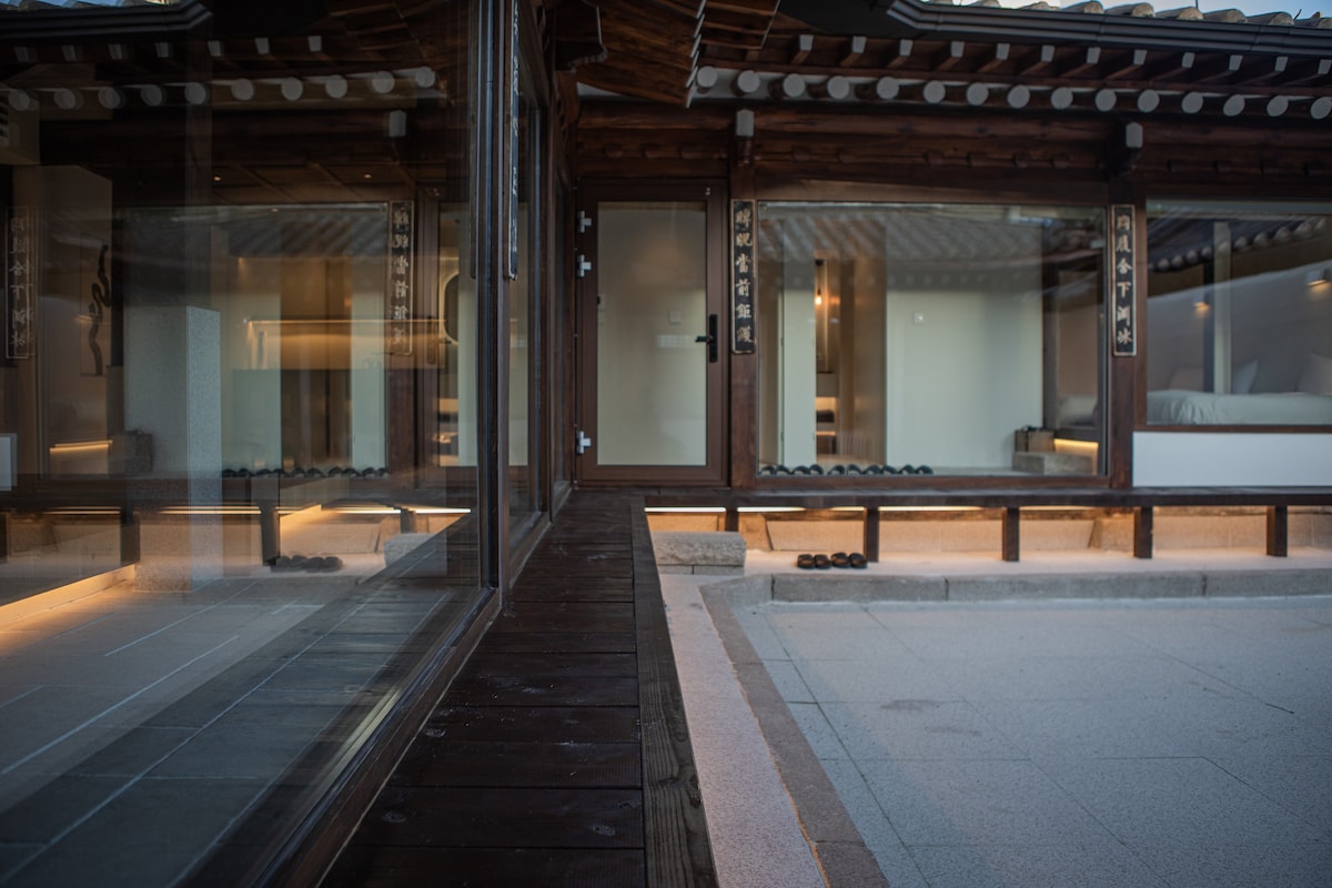 (New open)2Room/4bed/2bath Exclusive Hanok