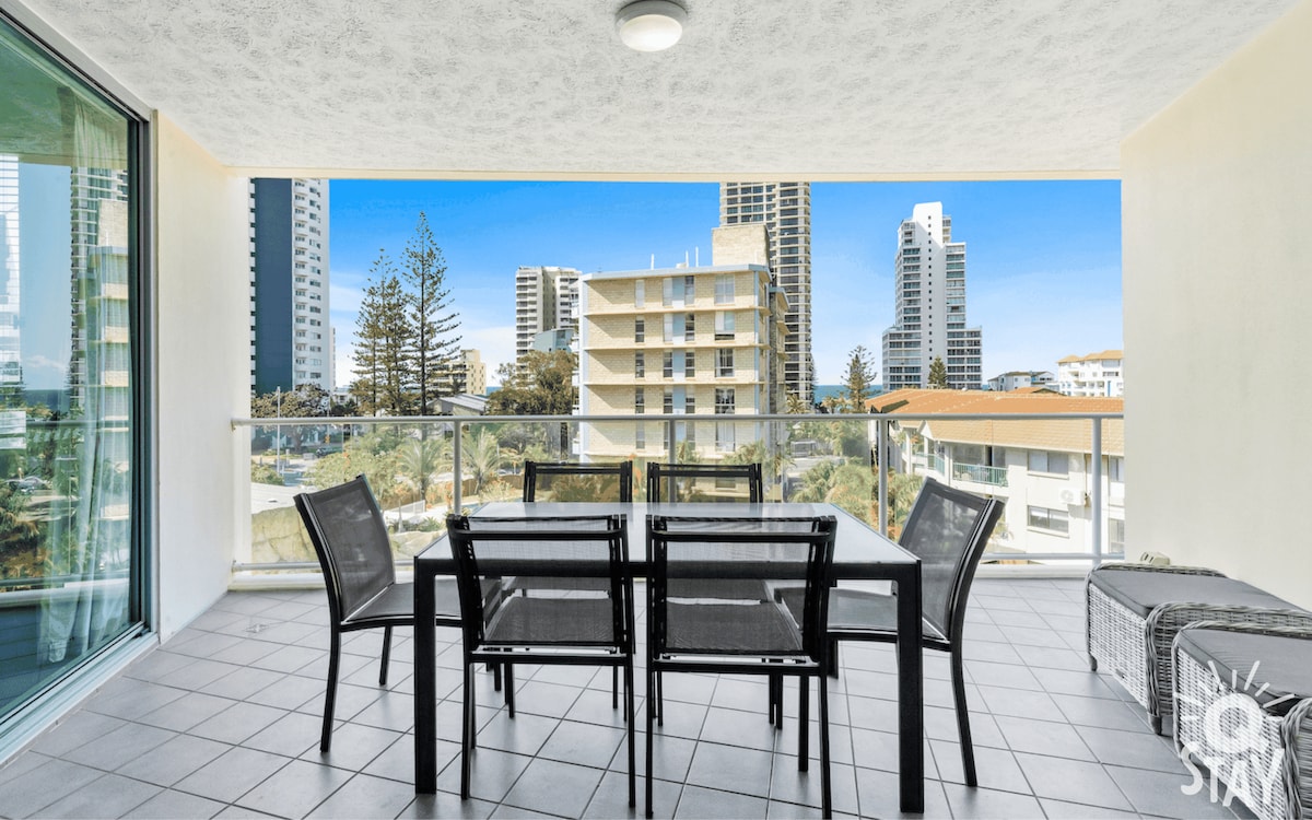 Wings - 3 Bedroom Family Unit in Surfers Paradise