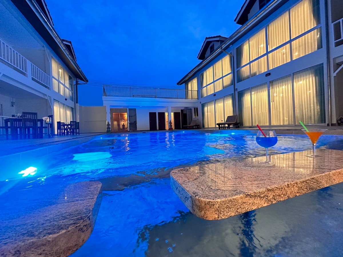 Luxury 6bedroom Resort Villa @ Pratamnak Residence