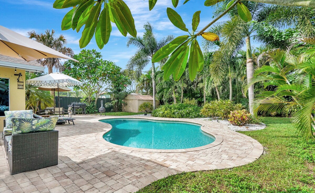 *Palm Jungle Haus* Pool Oasis & Serene Backyard!