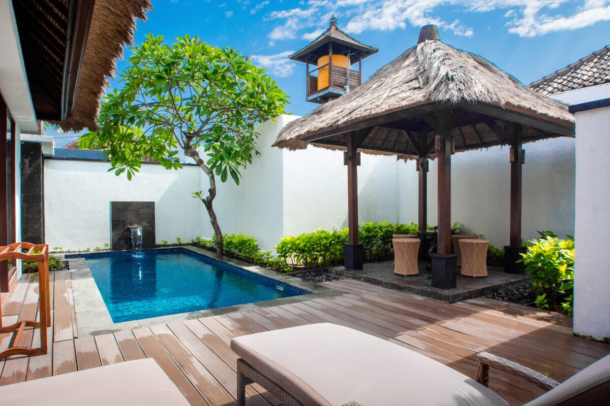 Luxury Grand Premier Room w/ Pool in Lembongan