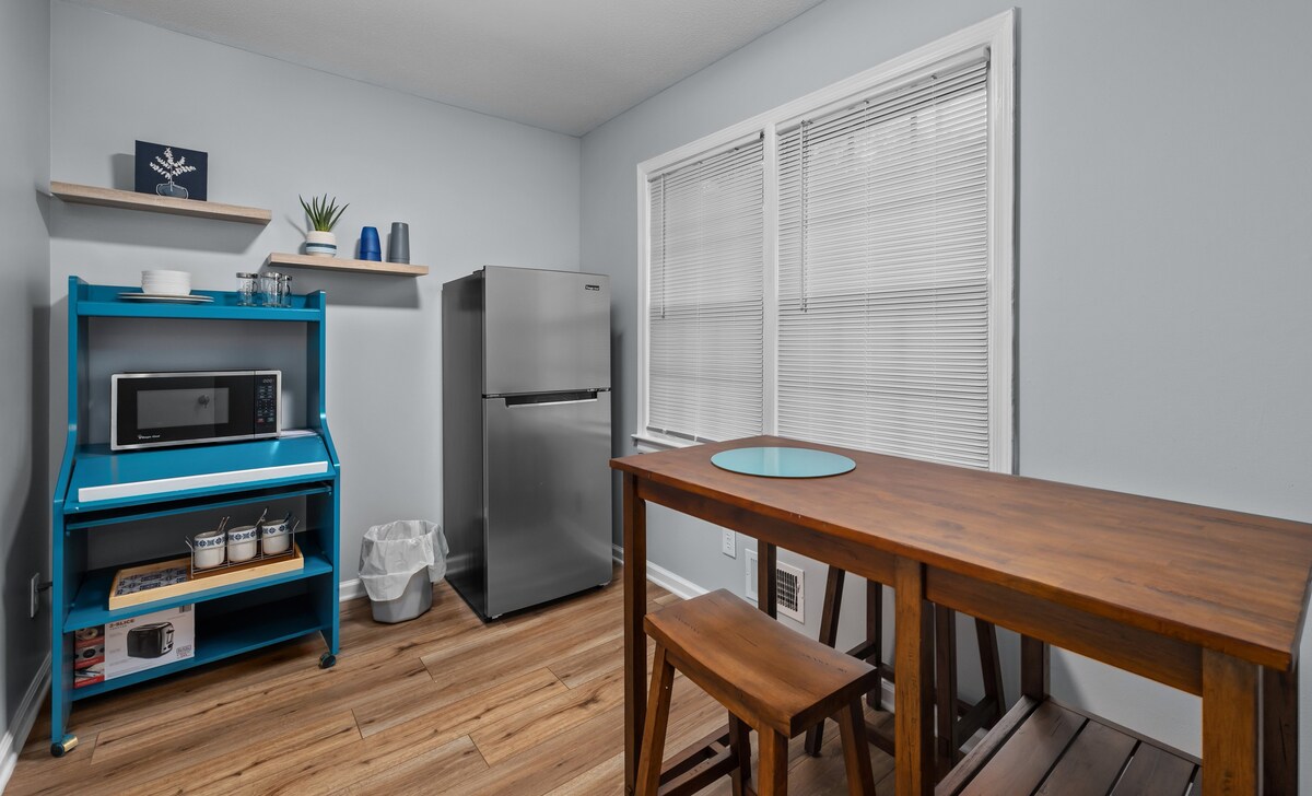 Modern En-Suite with Kitchenette