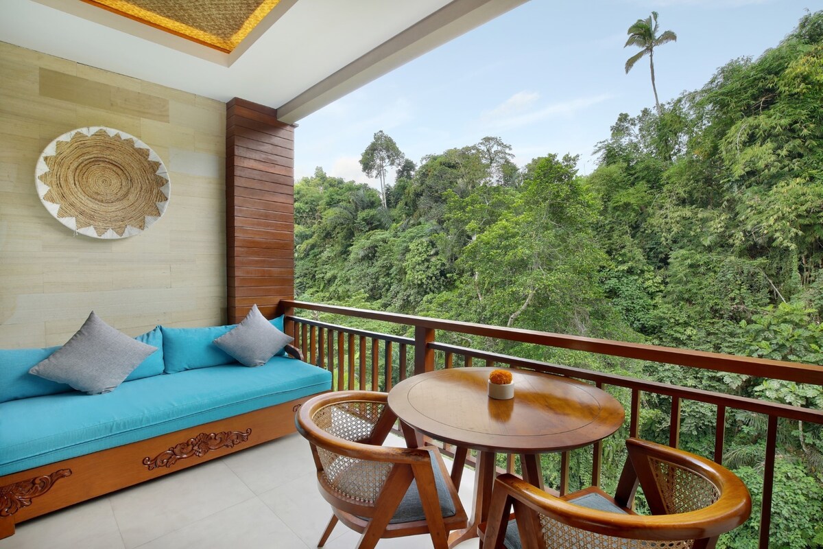 Honeymoon Suite Jungle View