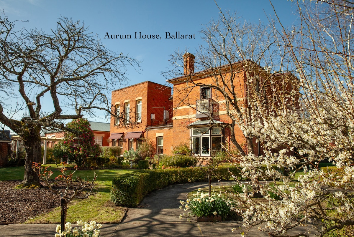 Aurum House; heritage style and comfort