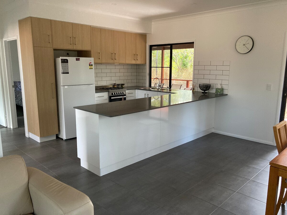 Two Bedroom Deluxe Cabin Yeppoon