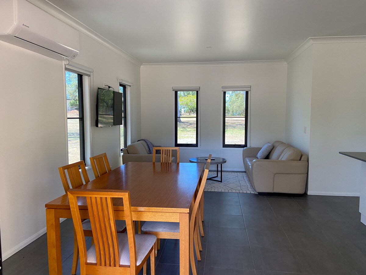 Two Bedroom Deluxe Cabin Yeppoon