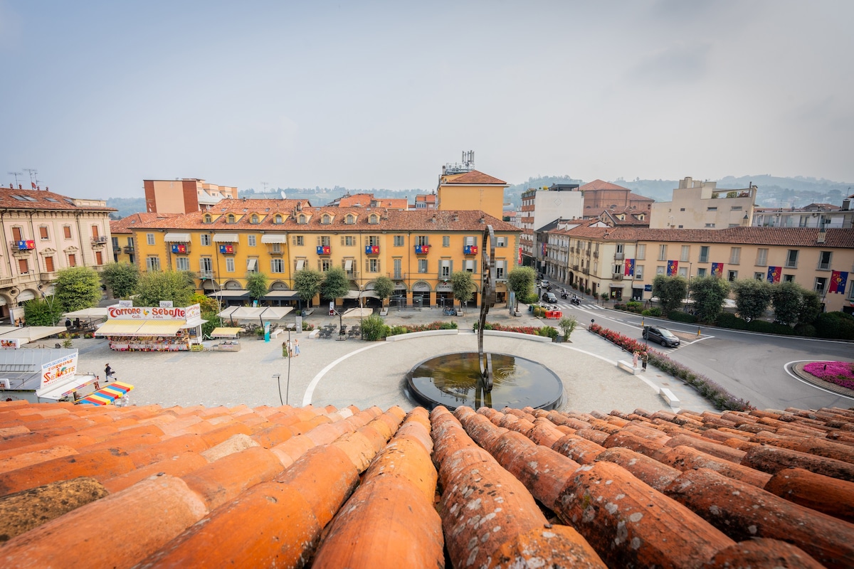 Piazza Michele Ferrero -位于中央广场