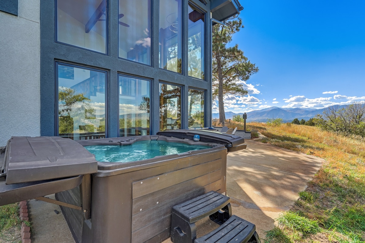 Private Villa | 72 Acres | Hot Tub | Views | USAFA