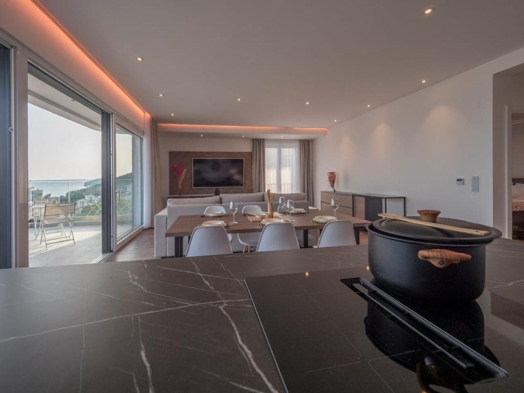 Horizon luxury Penthouse with Whirlpool