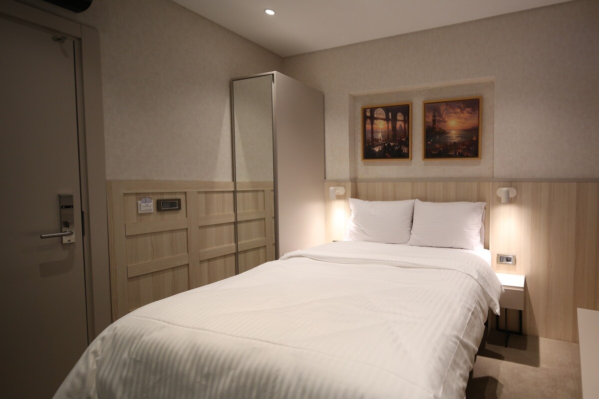 Otel Odası-Pera'da Çift Yatak Odalı