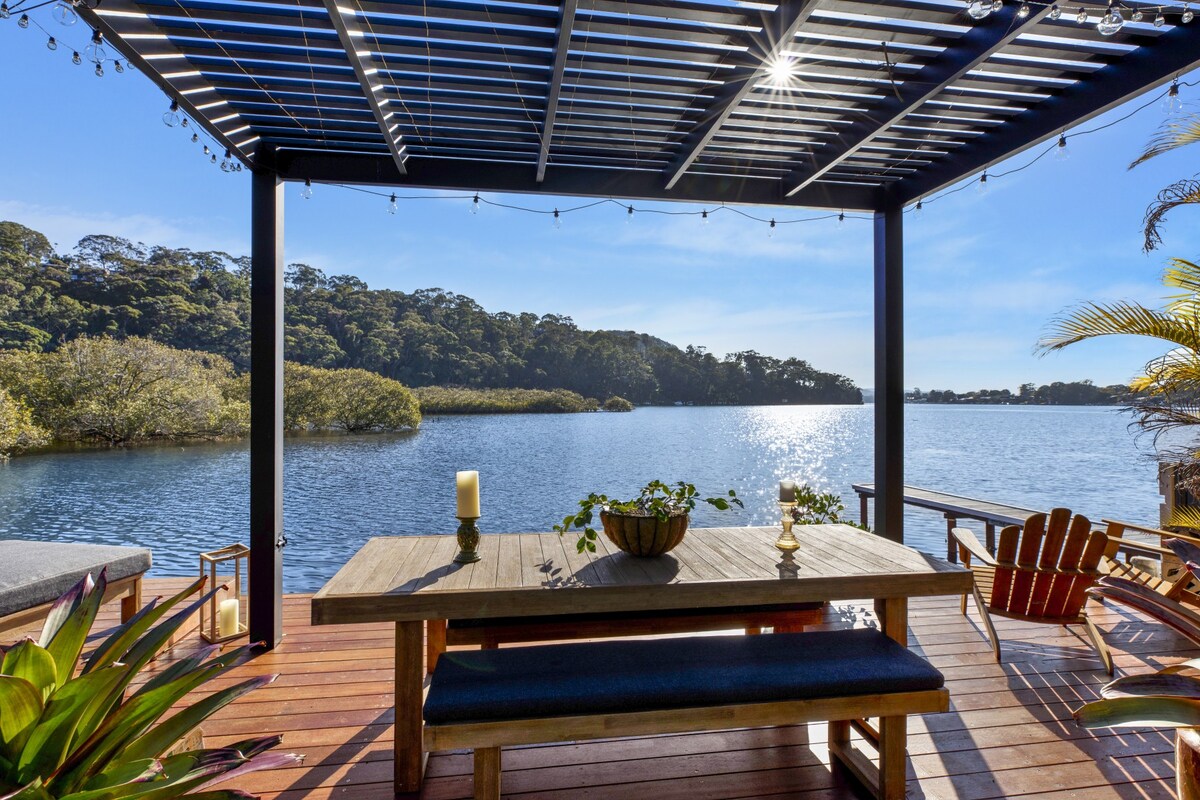 Waterfront Oasis: Your Private Getaway in Woy Woy