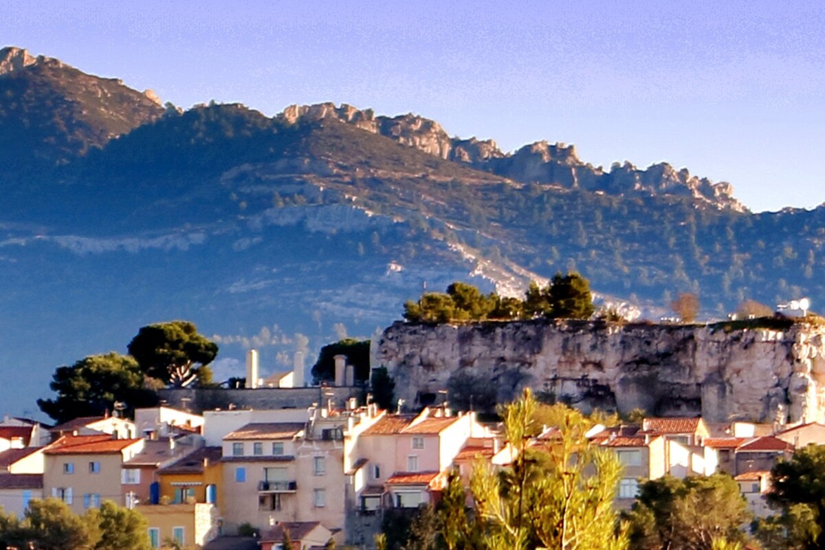 Bouc Bel Air between Aix en Provence and Marseille