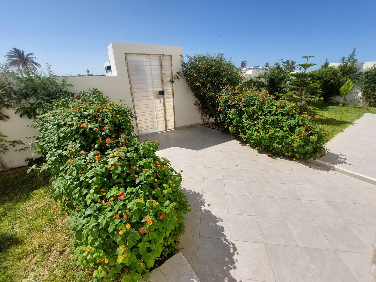 Villa duplex de luxe V1 avec piscine à Djerba