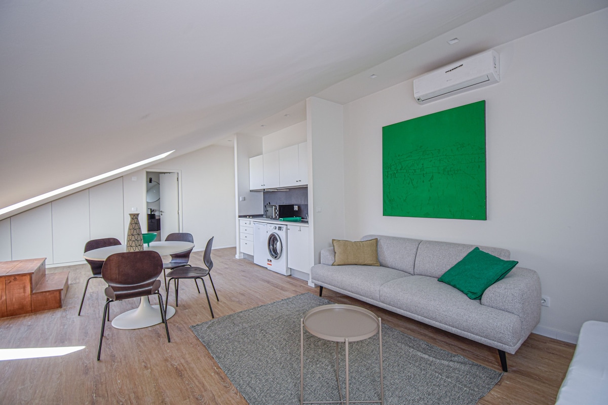 Stylish Lisbon Apartment Central