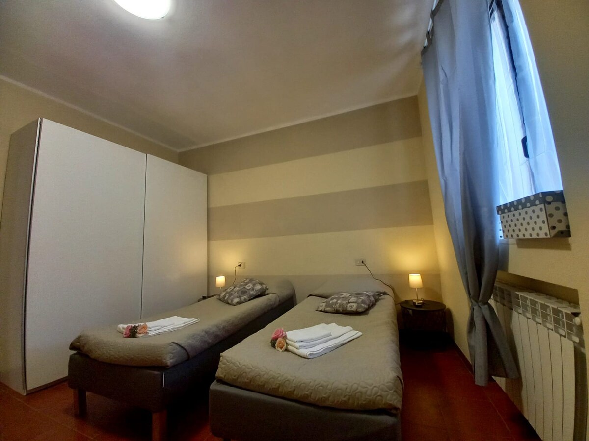Appartamento 8 - Single beds (CIR017190-CIM-00001)