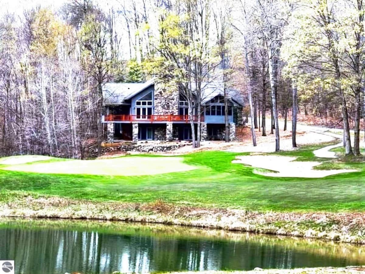 Sits on The Legend Golf Course, Near Torch Lake!